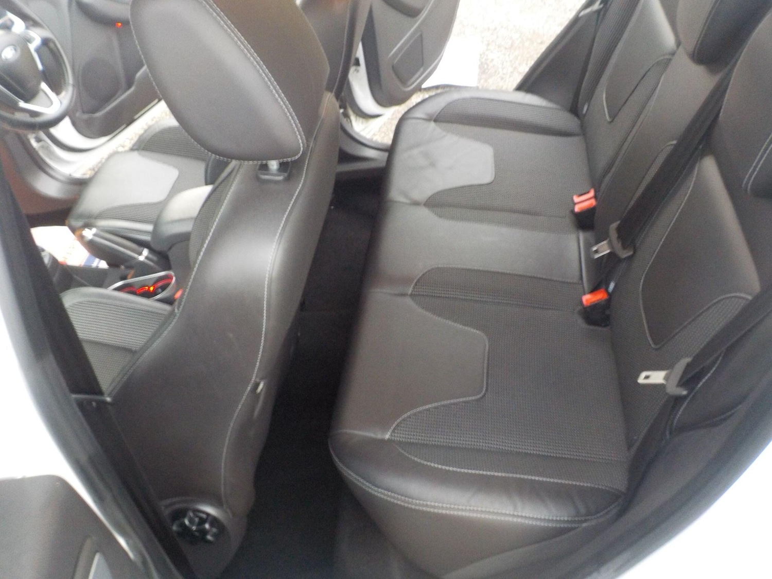 Used Ford Fiesta 2014 for sale - 76498919: Photo 26