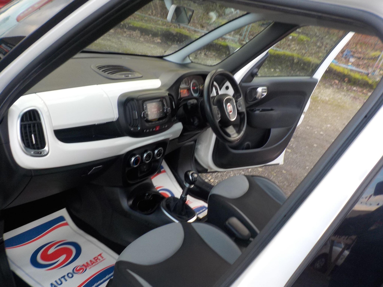 Used Fiat 500L 2014 for sale - 77411470: Photo 11