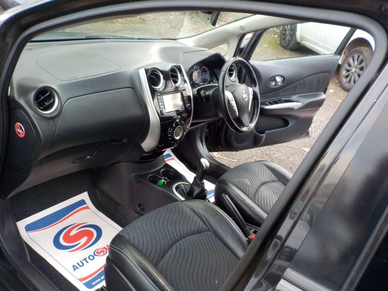 Used Nissan Note 2014 for sale - 76689540: Photo 15