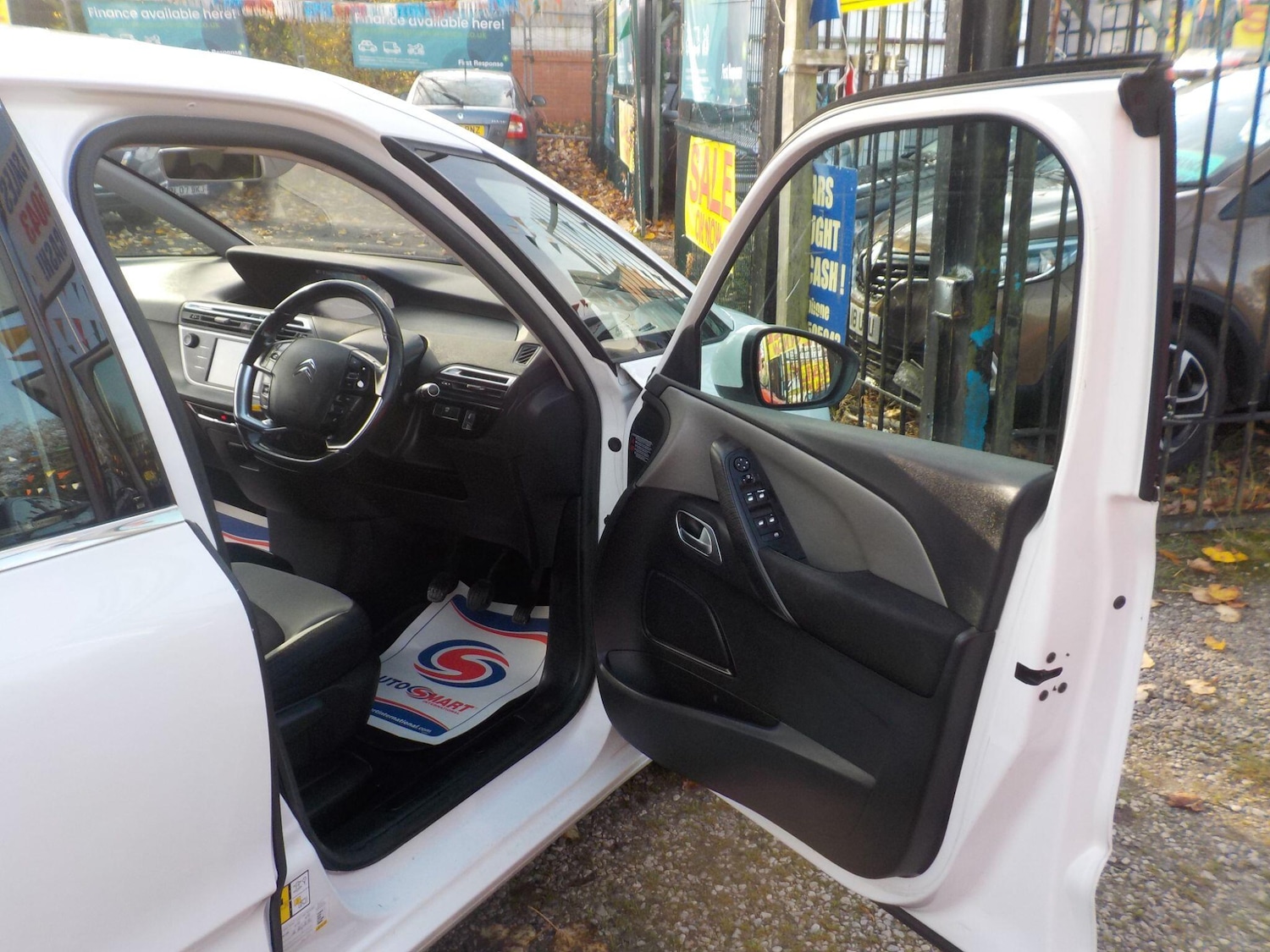 Used Citroen C4 Picasso 2014 for sale - 76498765: Photo 21