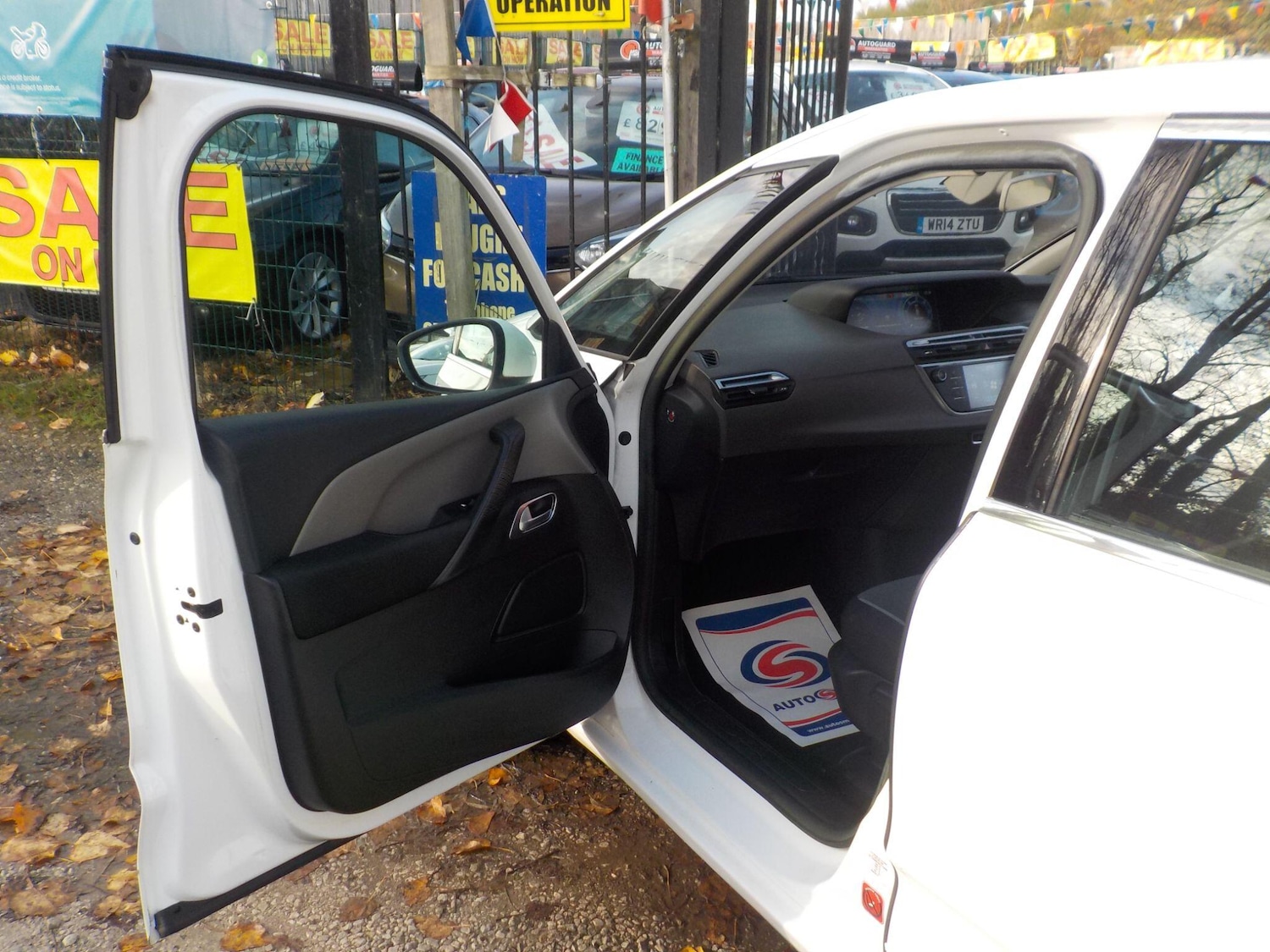 Used Citroen C4 Picasso 2014 for sale - 76498765: Photo 29