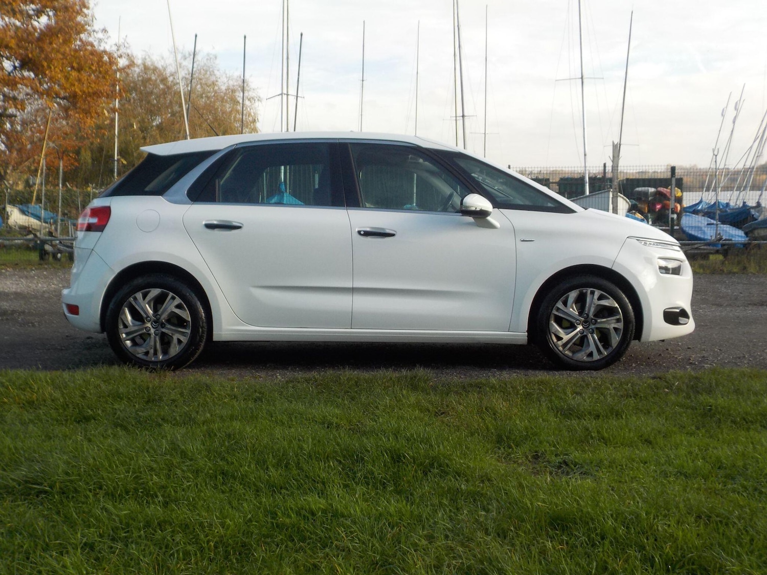 Used Citroen C4 Picasso 2014 for sale - 76498765: Photo 6