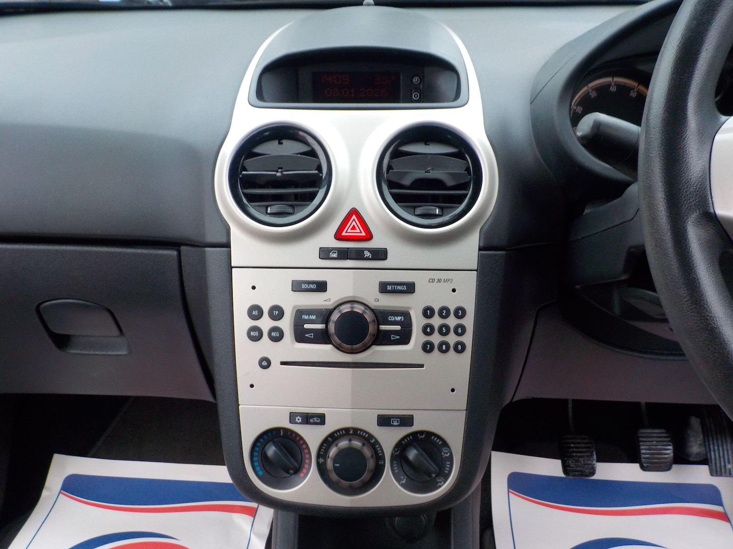 Used Vauxhall Corsa 2008 for sale - 77155683: Photo 13