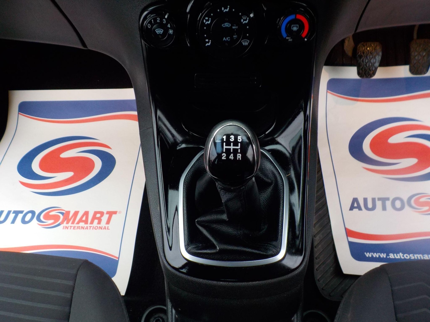 Used Ford Fiesta 2012 for sale - 77352066: Photo 15