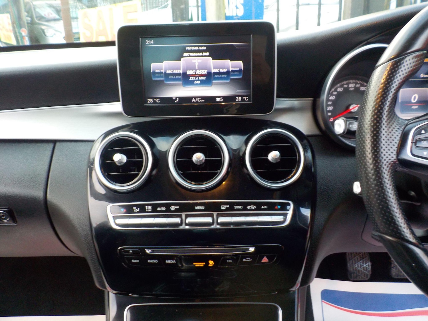 Used Mercedes-Benz C Class 2014 for sale - 77315360: Photo 13