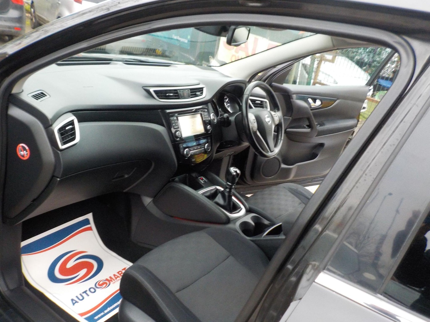 Used Nissan Qashqai 2015 for sale - 77794116: Photo 11