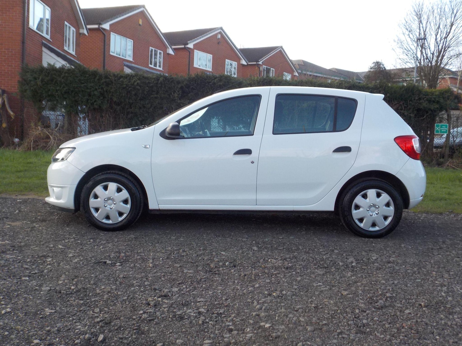 Used Dacia Sandero 2016 for sale - 77838809: Photo 2