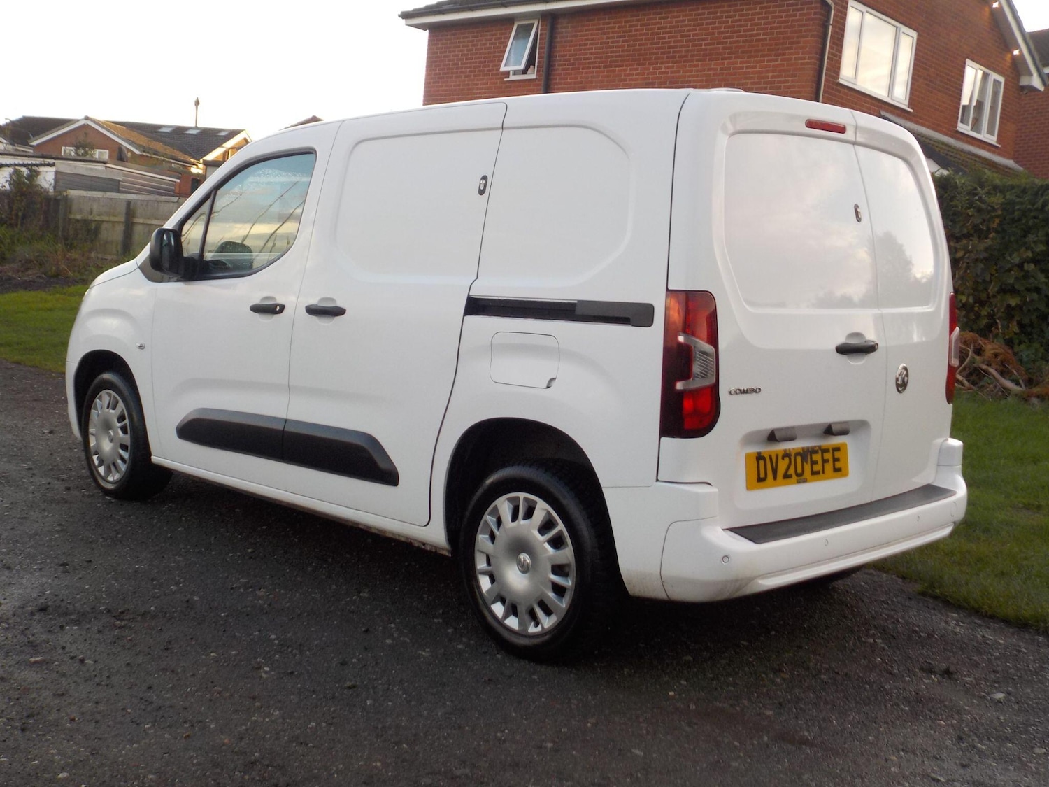 Used Vauxhall Combo 2020 for sale - 76432558: Photo 3