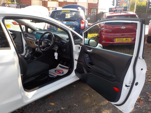 Used Ford Fiesta 2017 for sale - 76072209: Photo 18