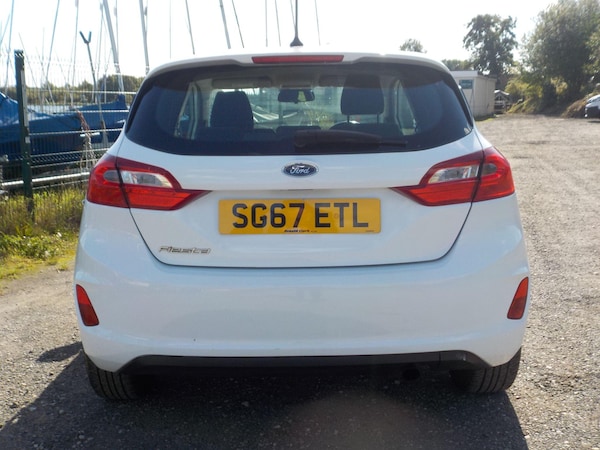 Used Ford Fiesta 2017 for sale - 76072209: Photo 4