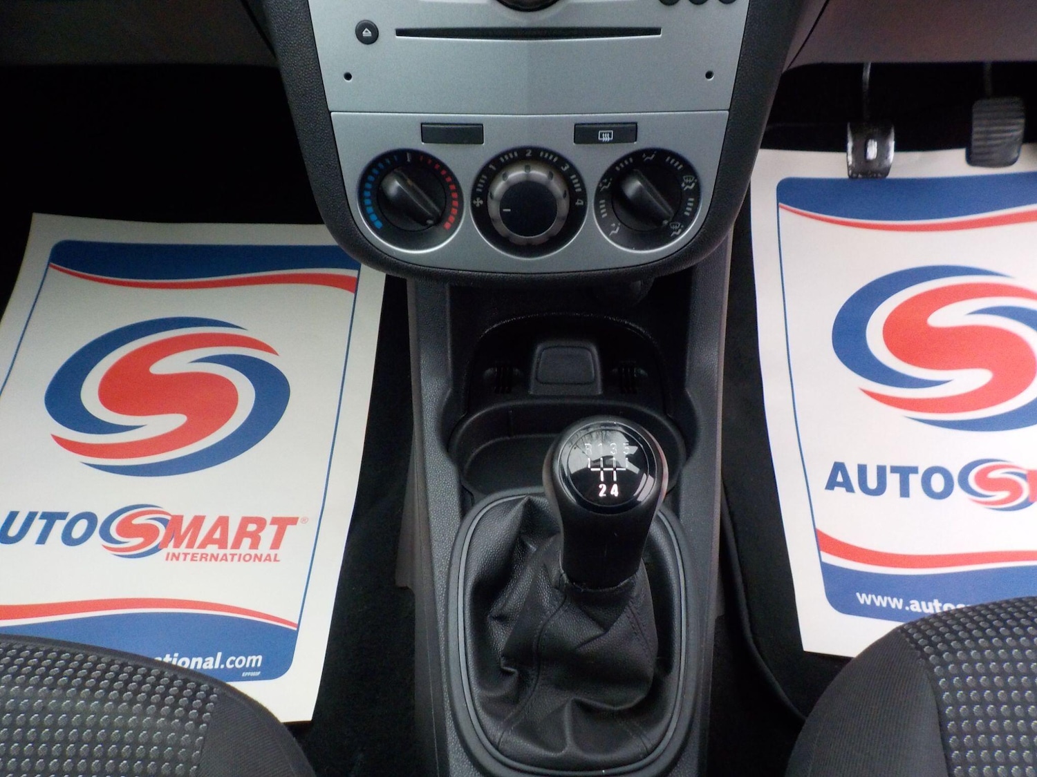 Used Vauxhall Corsa 2012 for sale - 77155897: Photo 15