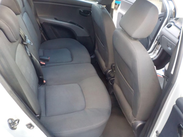 Used Hyundai i10 2009 for sale - 76073135: Photo 19