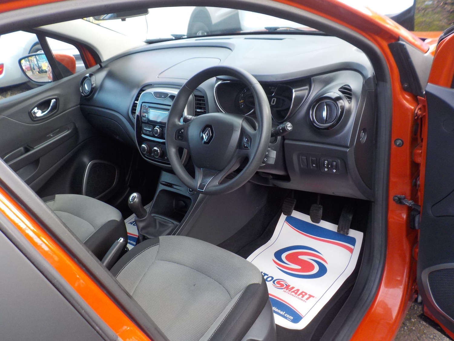 Used Renault Captur 2014 for sale - 77358664: Photo 10