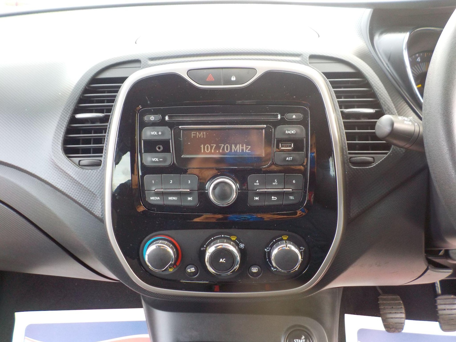 Used Renault Captur 2014 for sale - 77358664: Photo 13