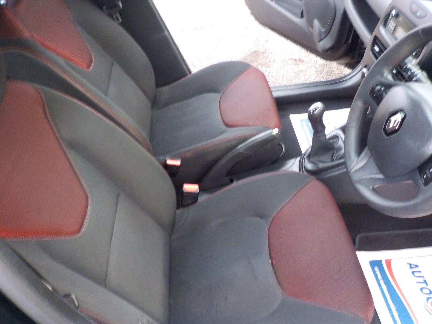 Used Renault Clio for sale - 77586760: Photo 17