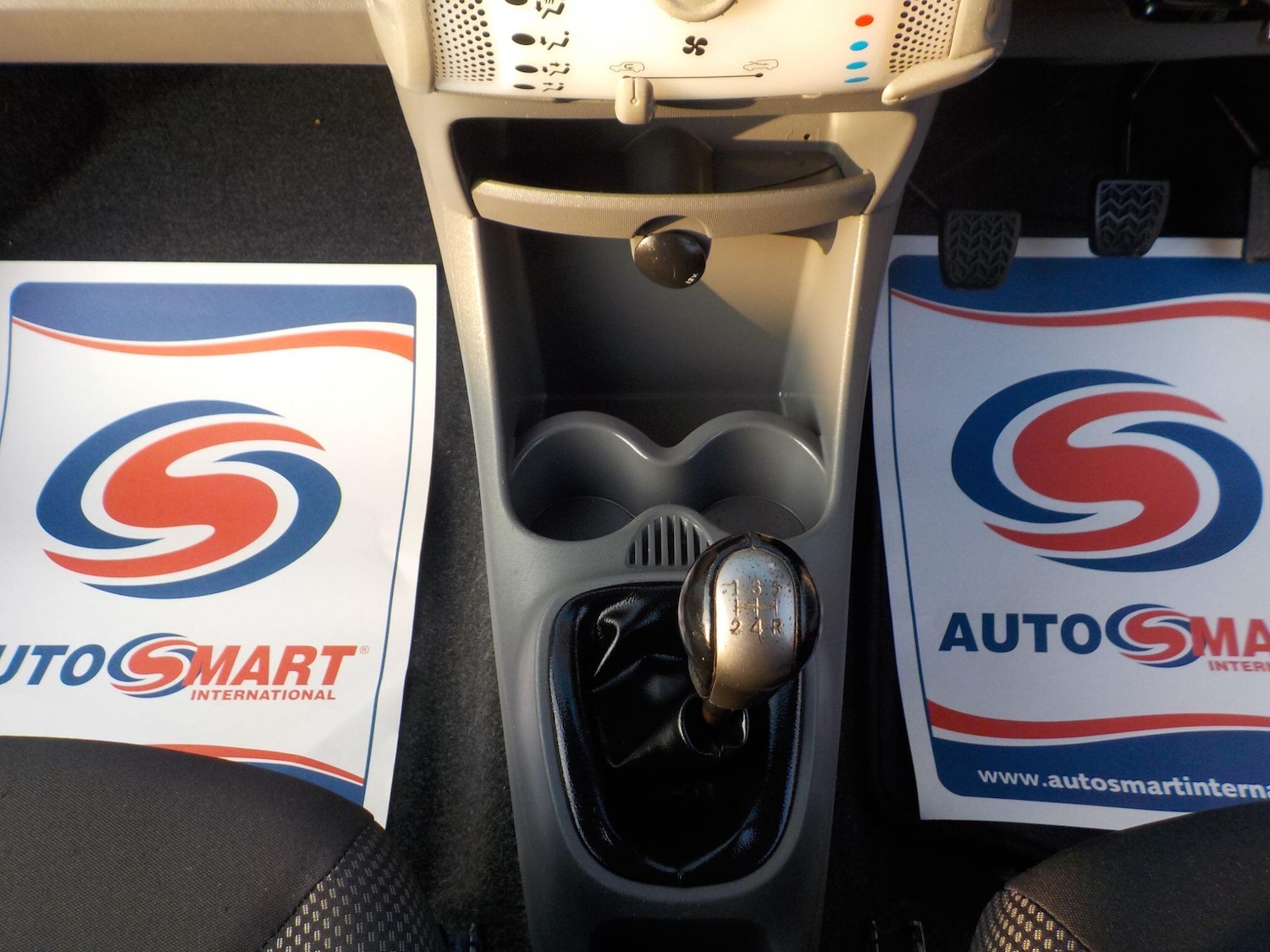 Used Toyota AYGO 2012 for sale - 77769131: Photo 15