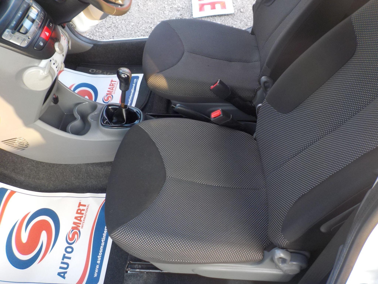 Used Toyota AYGO 2012 for sale - 77769131: Photo 24