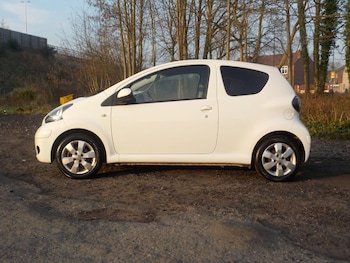 Used Toyota AYGO 2012 for sale - 77769131: Photo