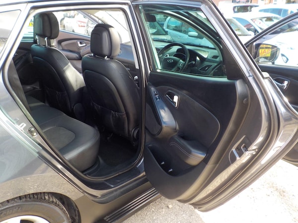 Used Hyundai Ix35 2010 for sale - 76073203: Photo 19