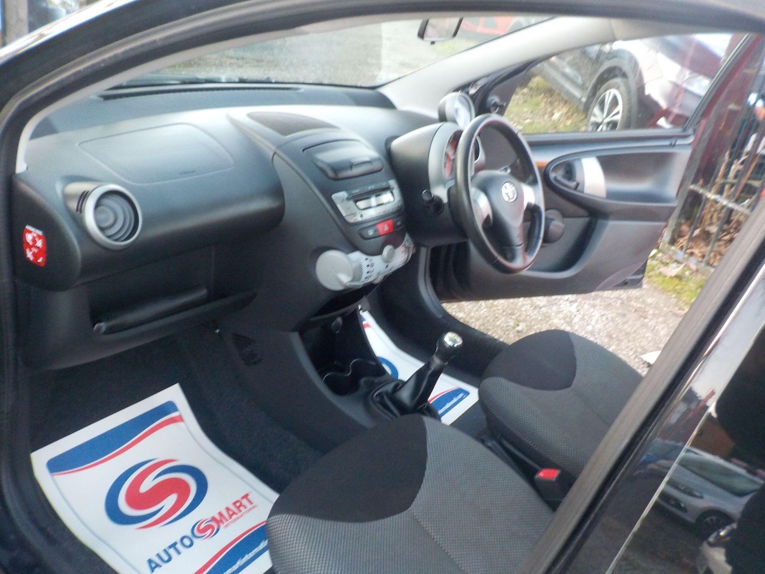 Used Toyota AYGO 2014 for sale - 76700685: Photo 11