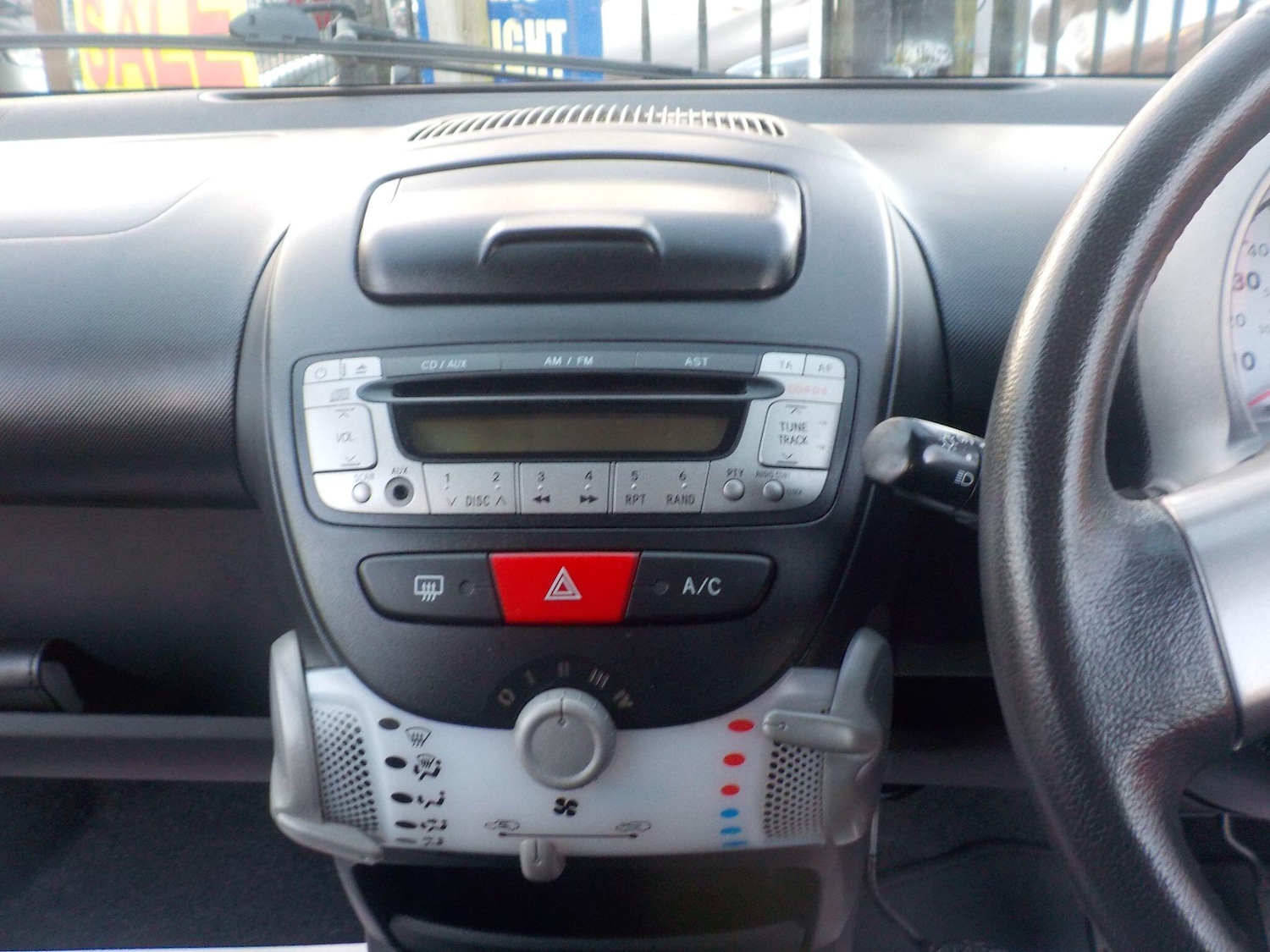 Used Toyota AYGO 2014 for sale - 76700685: Photo 12