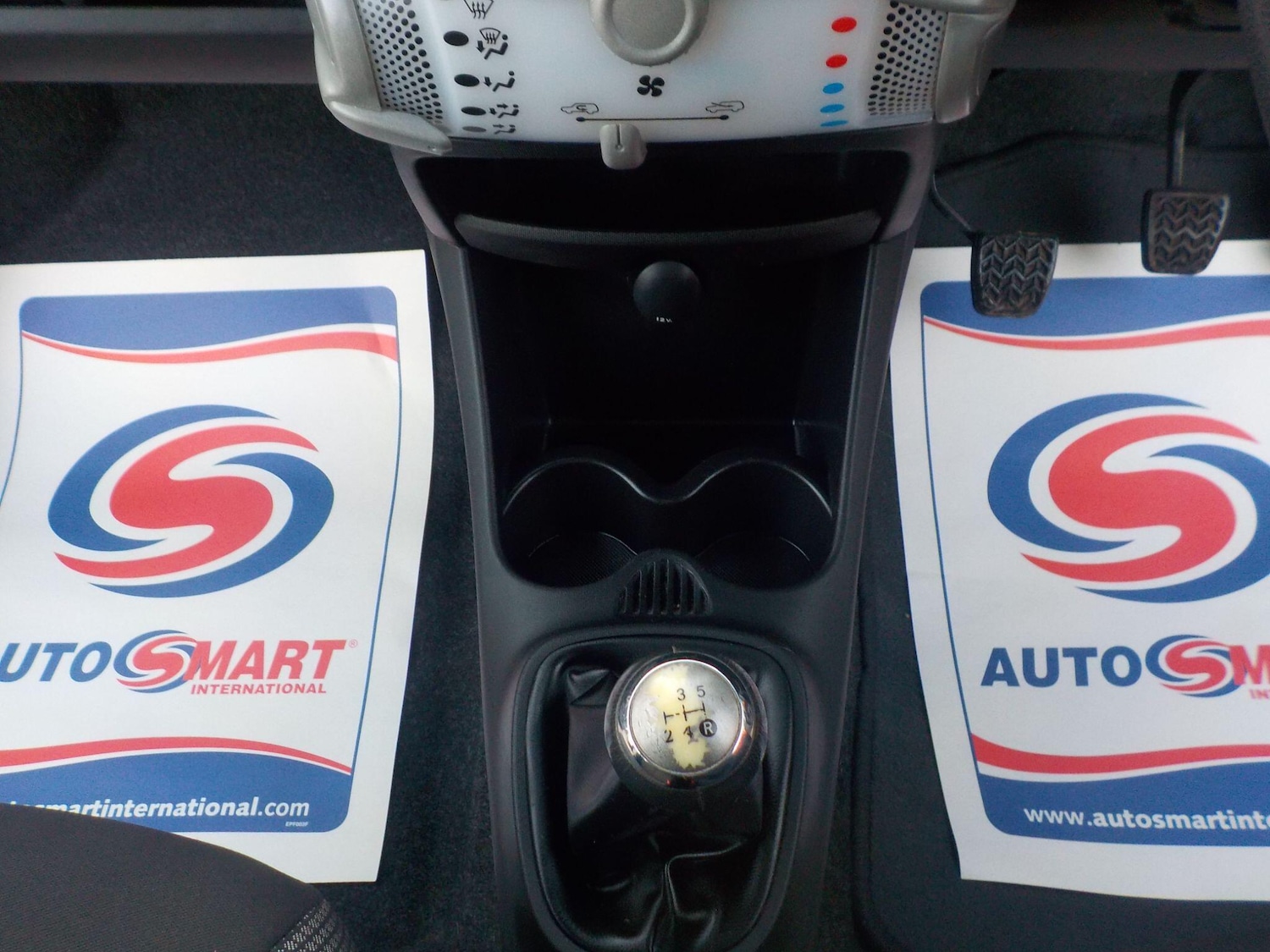 Used Toyota AYGO 2014 for sale - 76700685: Photo 14