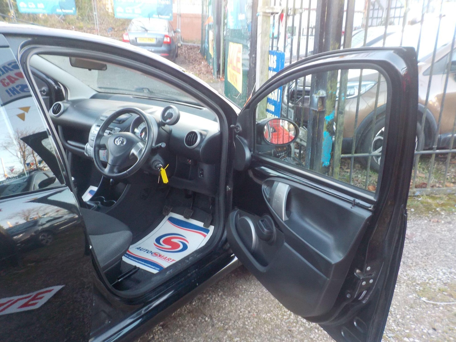 Used Toyota AYGO 2014 for sale - 76700685: Photo 15