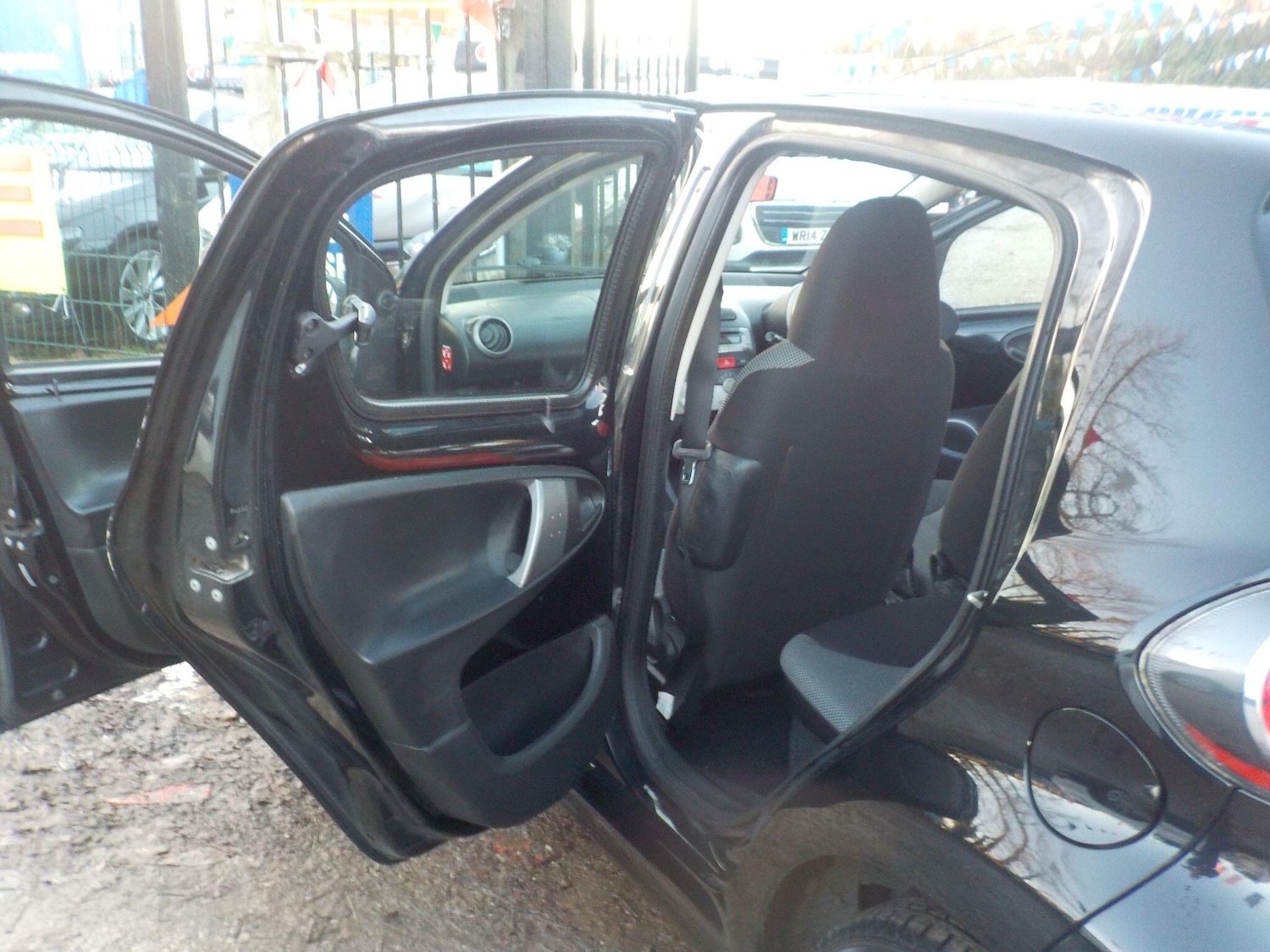 Used Toyota AYGO 2014 for sale - 76700685: Photo 23