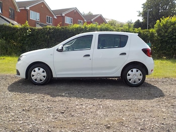 Used Dacia Sandero 2017 for sale - 78982205: Photo