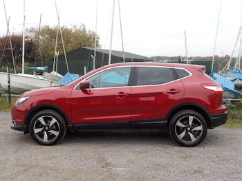 Used Nissan Qashqai 2016 for sale - 76270186: Photo 2