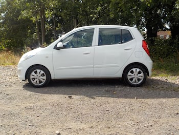Used Hyundai i10 2011 for sale - 79621644: Photo