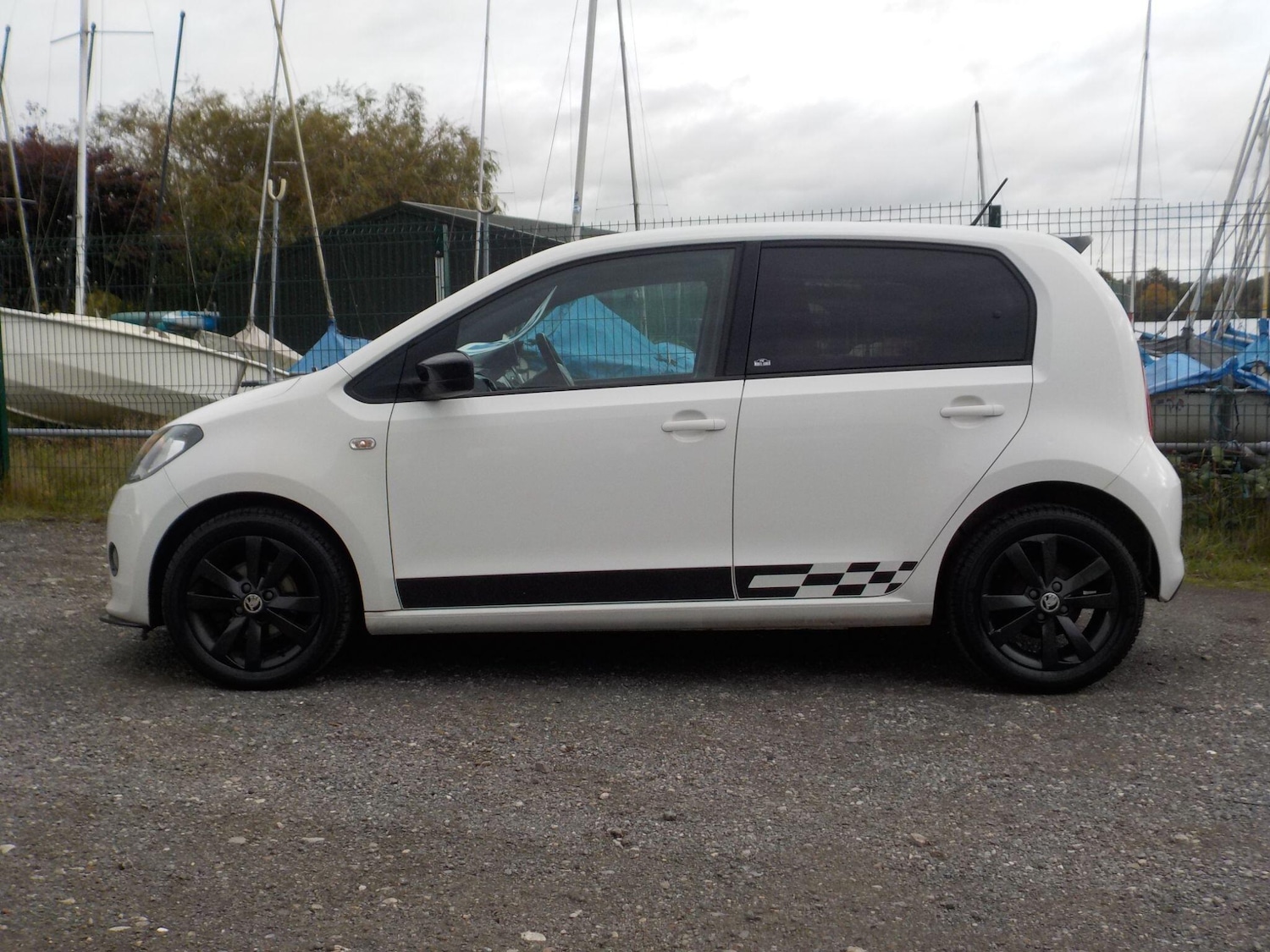 Used Skoda Citigo 2015 for sale - 76992475: Photo 2