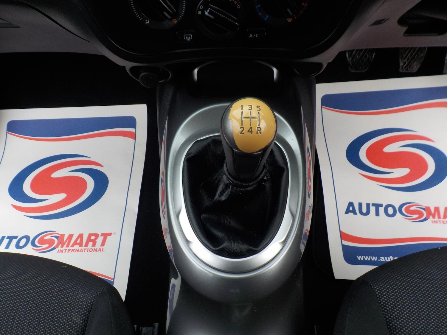 Used Nissan Juke 2011 for sale - 77174410: Photo 16