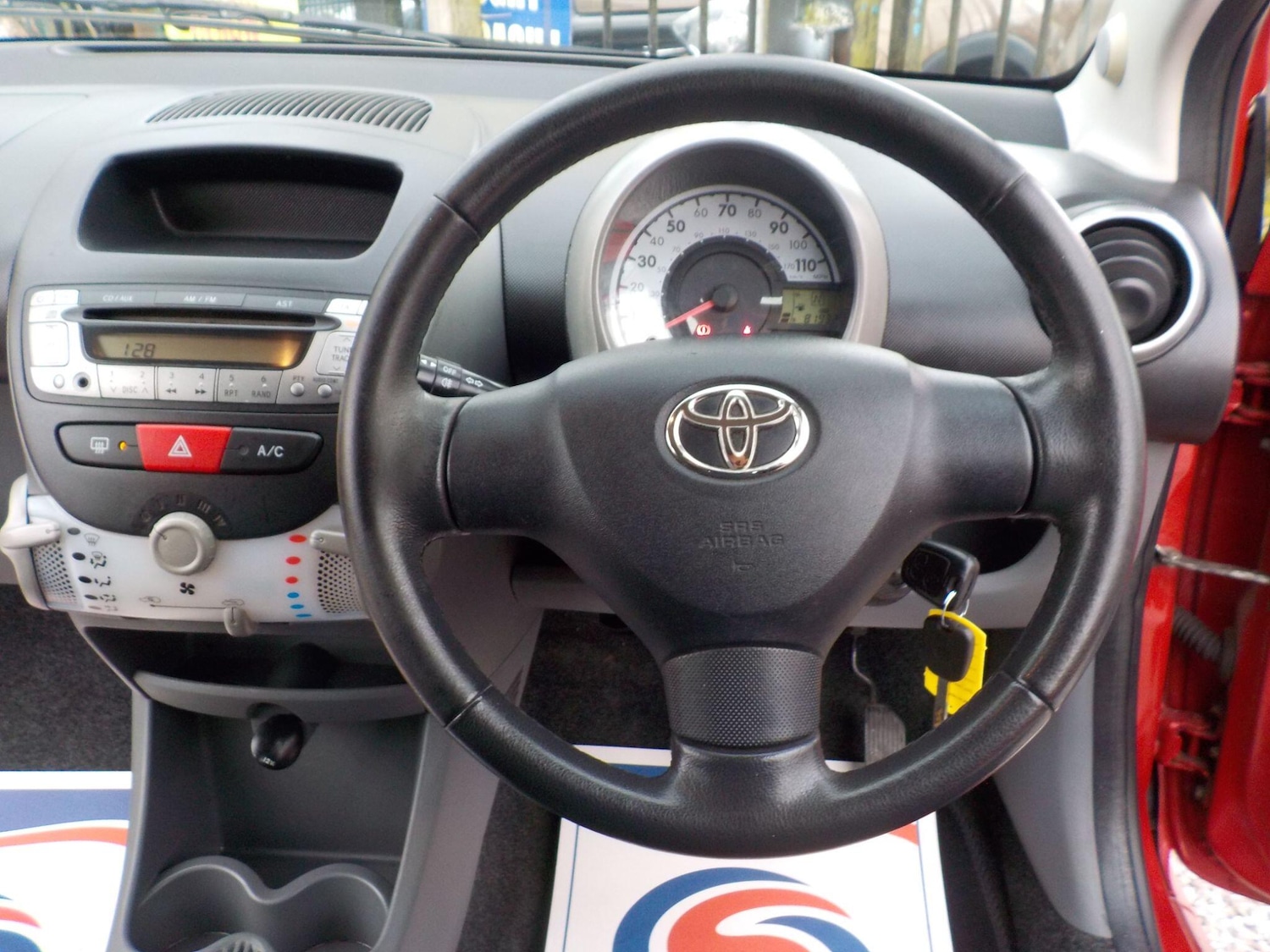 Used Toyota AYGO 2011 for sale - 78072938: Photo 14