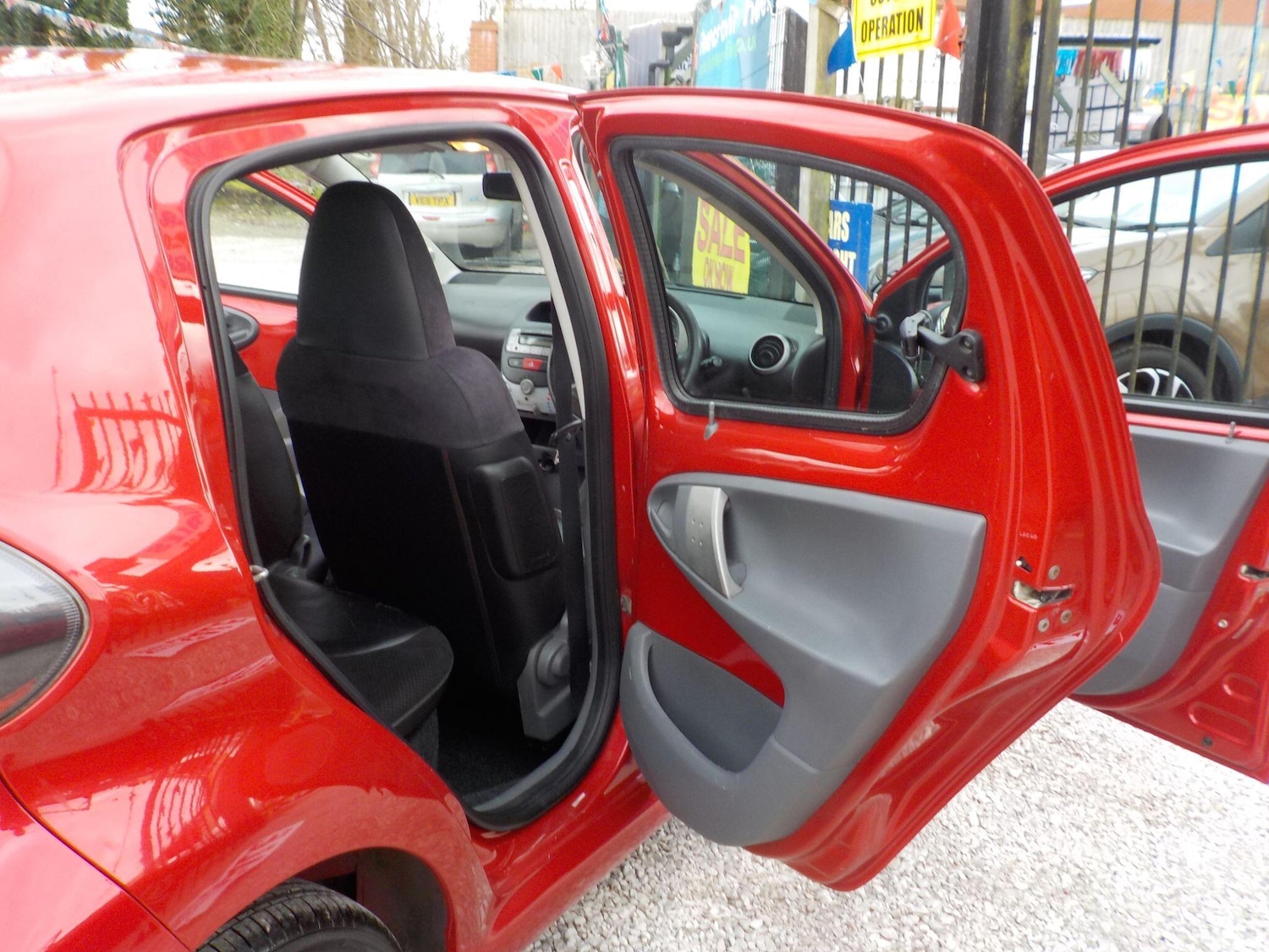 Used Toyota AYGO 2011 for sale - 78072938: Photo 21