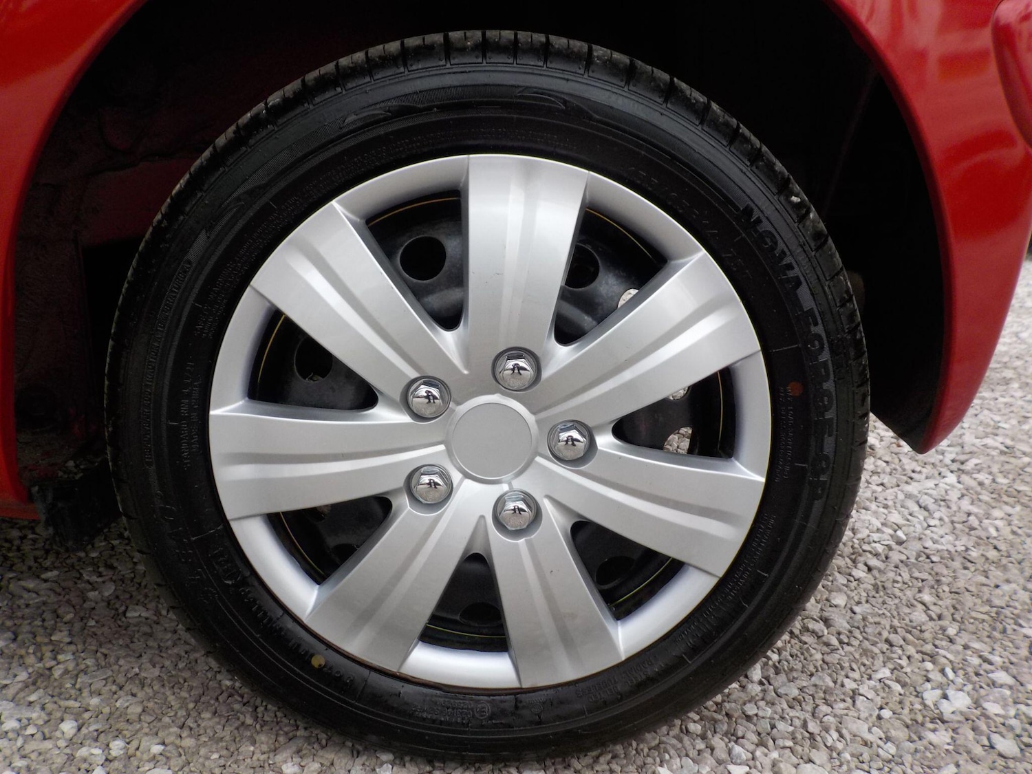 Used Toyota AYGO 2011 for sale - 78072938: Photo 24