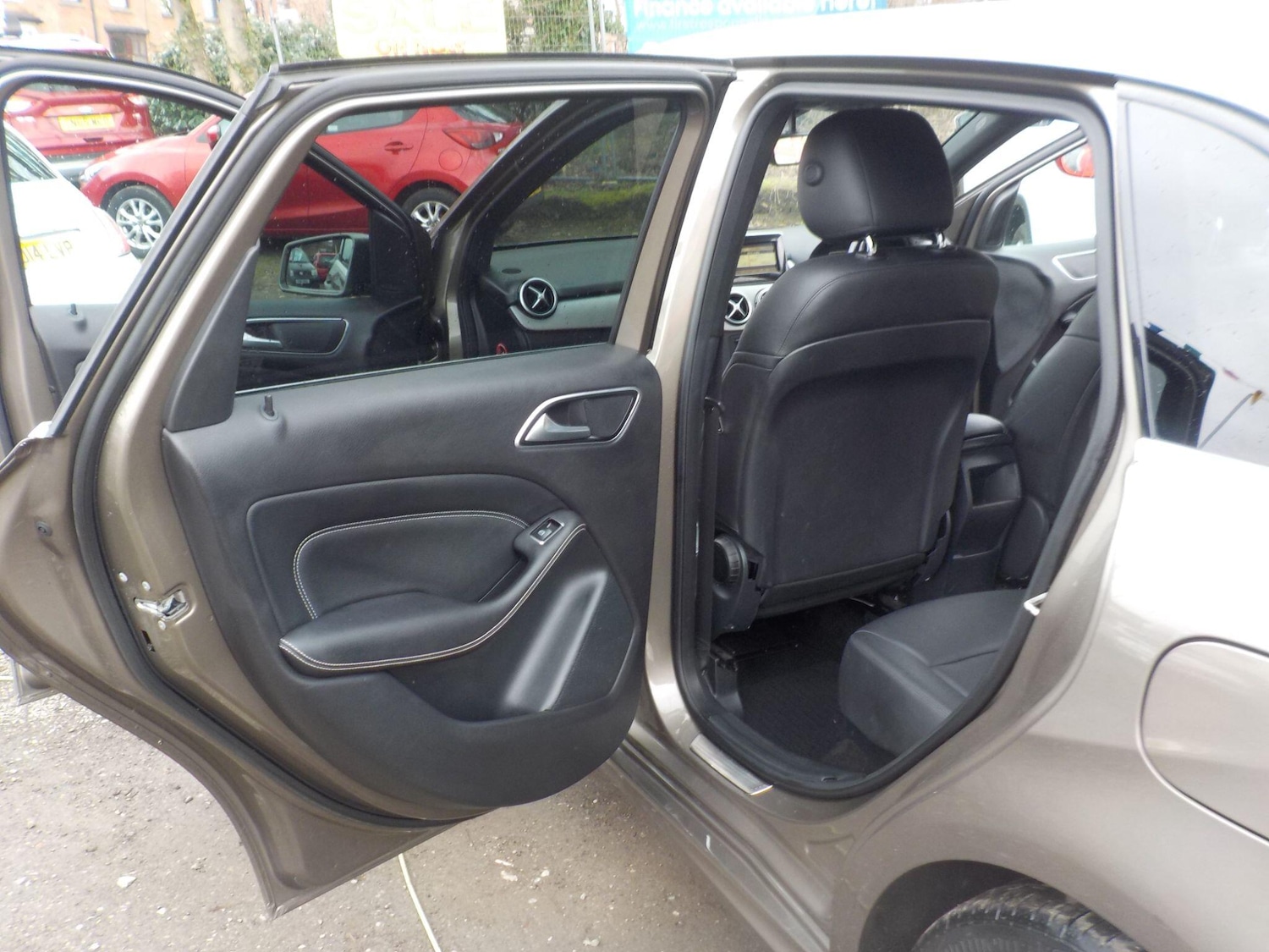 Used Mercedes-Benz B Class 2012 for sale - 77455364: Photo 27