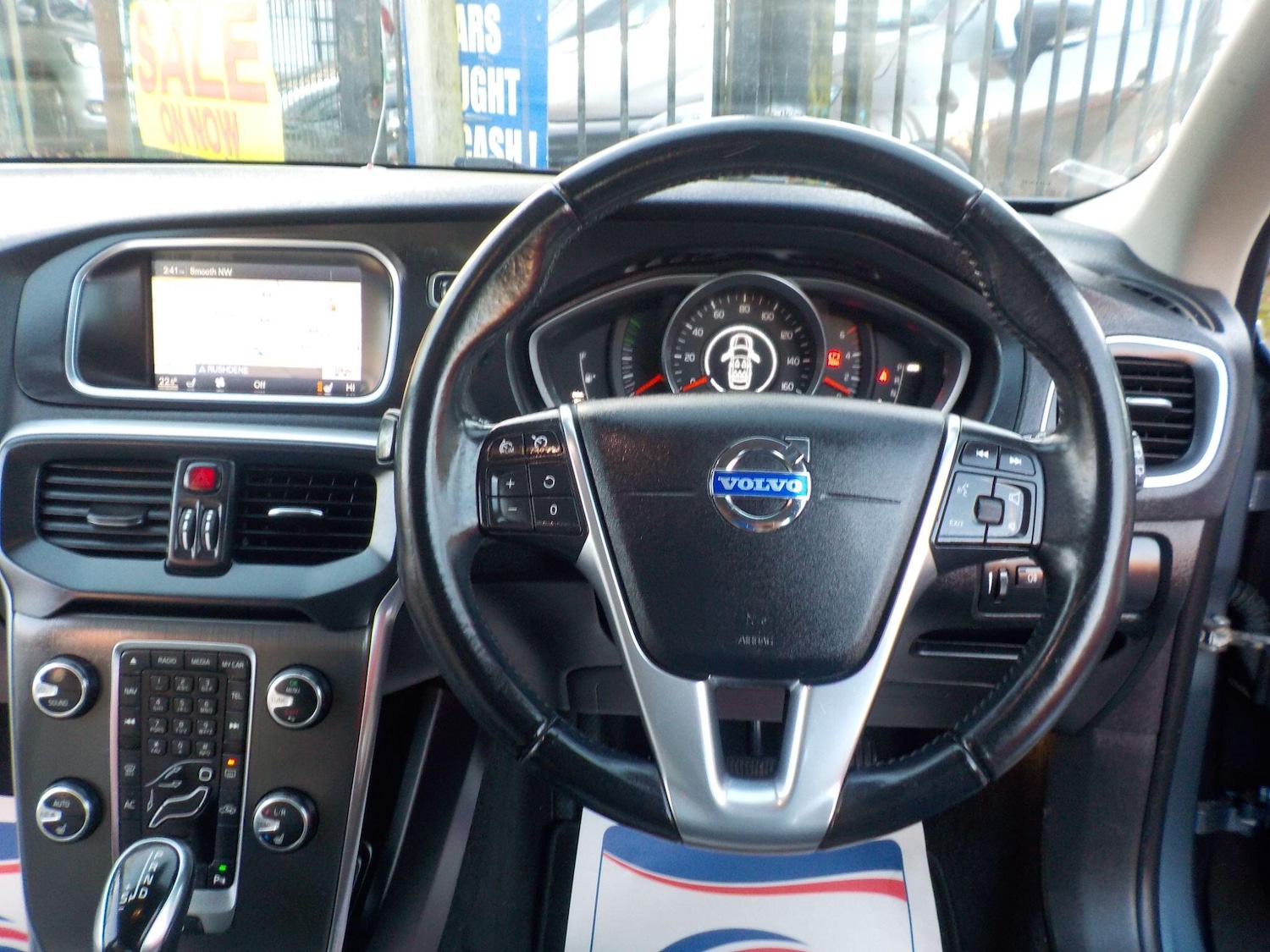 Used Volvo V40 2014 for sale - 76992317: Photo 13