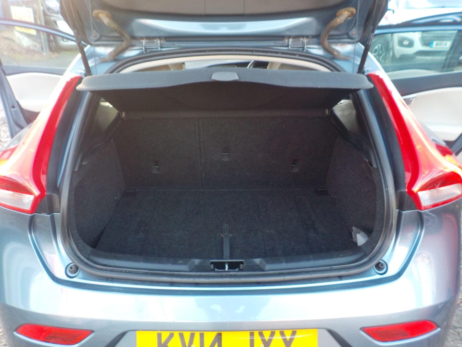 Used Volvo V40 2014 for sale - 76992317: Photo 21