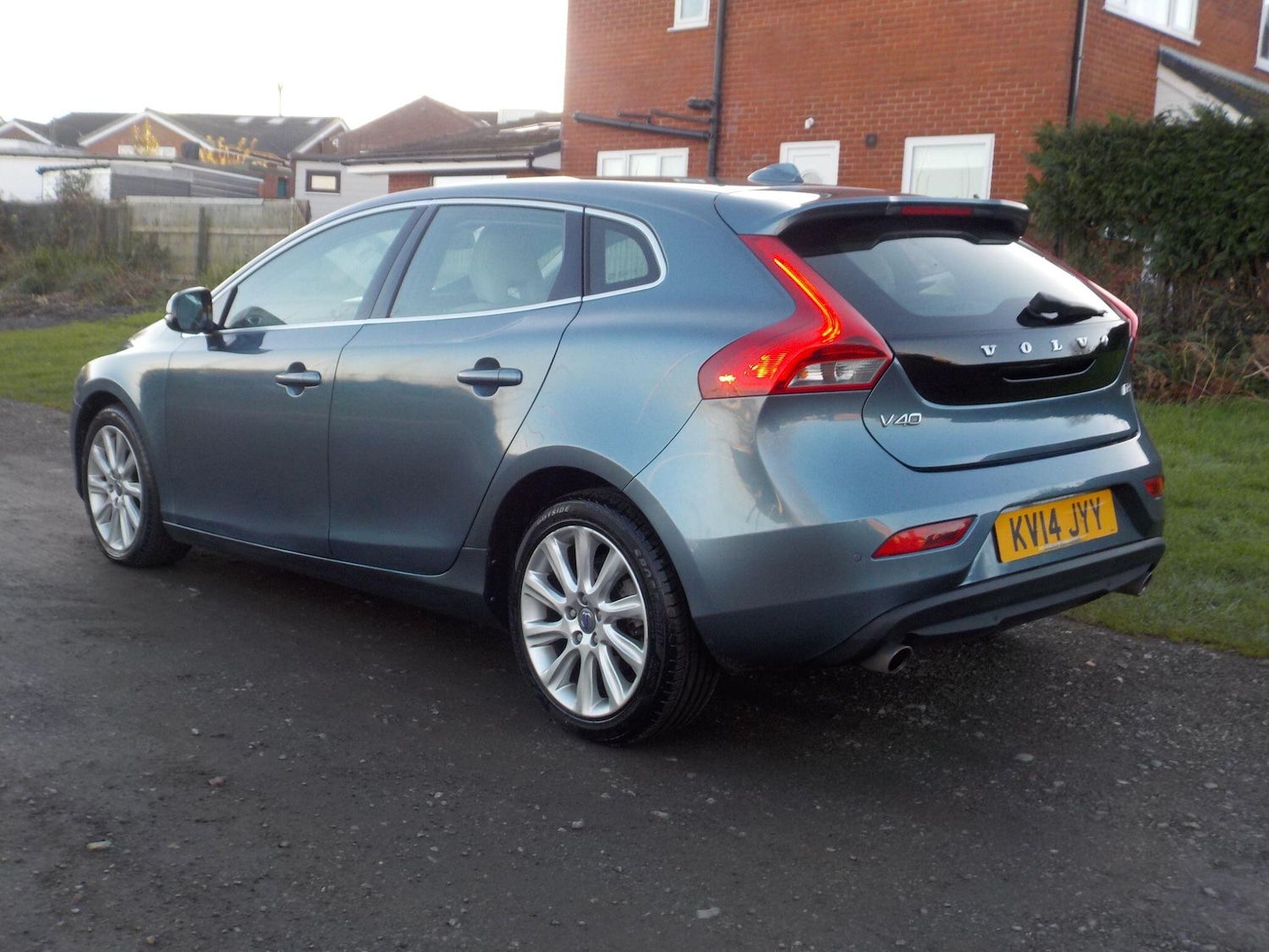 Used Volvo V40 2014 for sale - 76992317: Photo 3