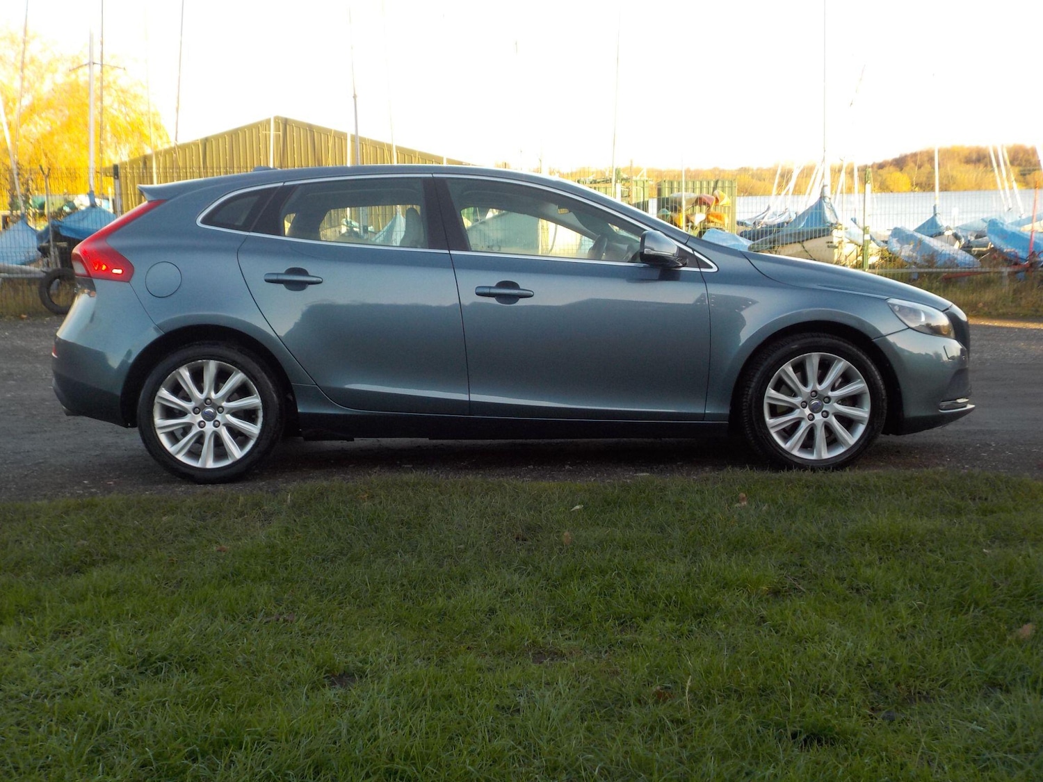 Used Volvo V40 2014 for sale - 76992317: Photo 6
