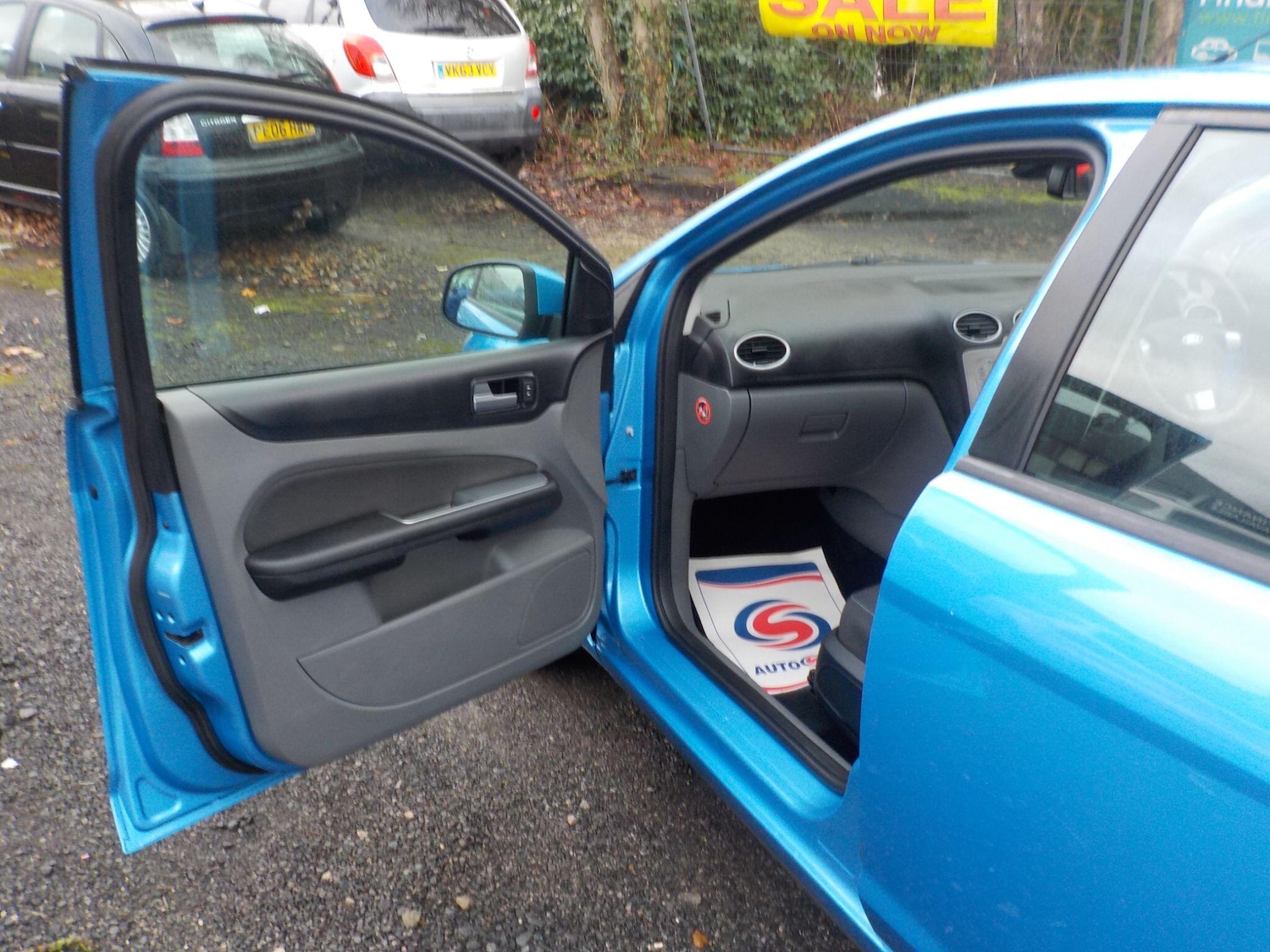 Used Ford Focus 2011 for sale - 77174407: Photo 26