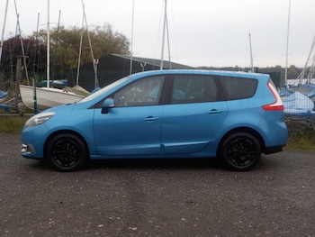 Used Renault Grand Scenic 2014 for sale - 76175072: Photo 2