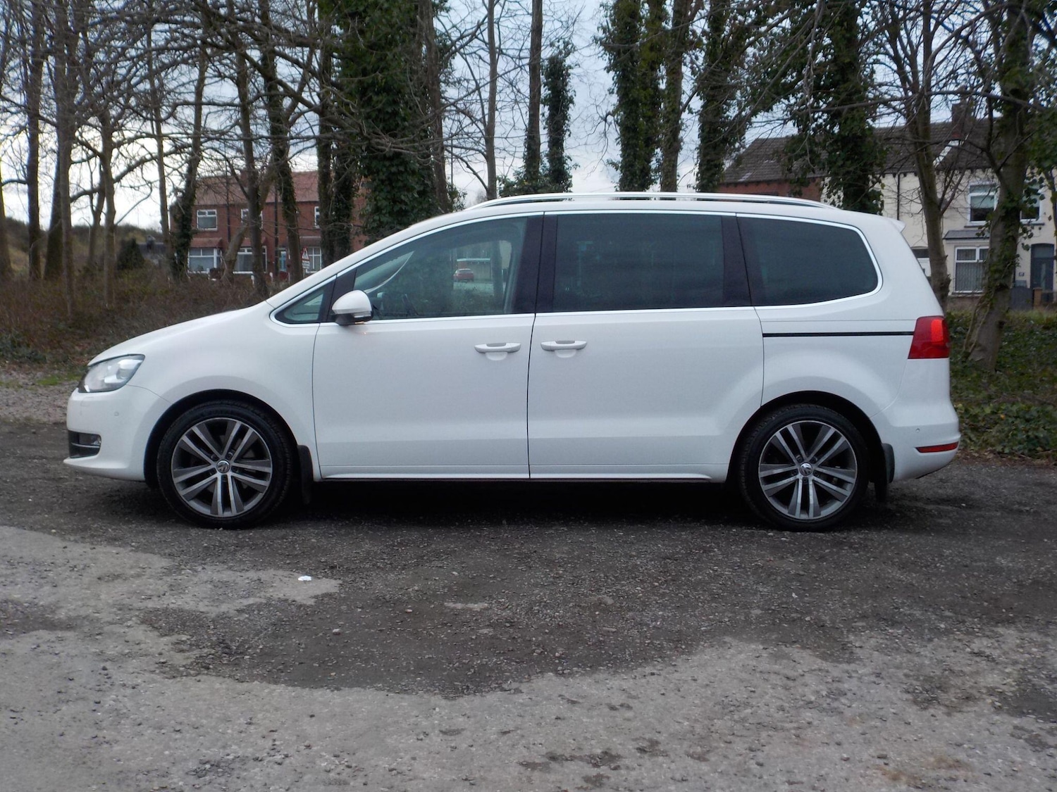 Used Volkswagen Sharan 2014 for sale - 77839770: Photo 2