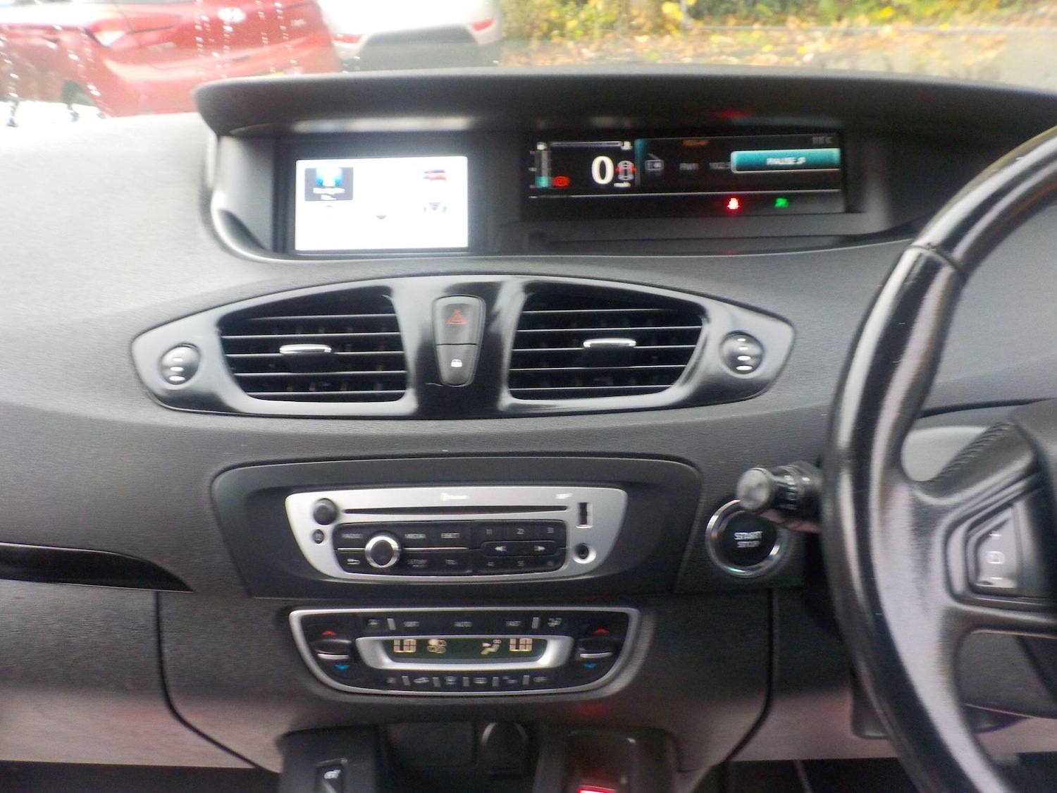 Used Renault Grand Scenic 2014 for sale - 76992029: Photo 12