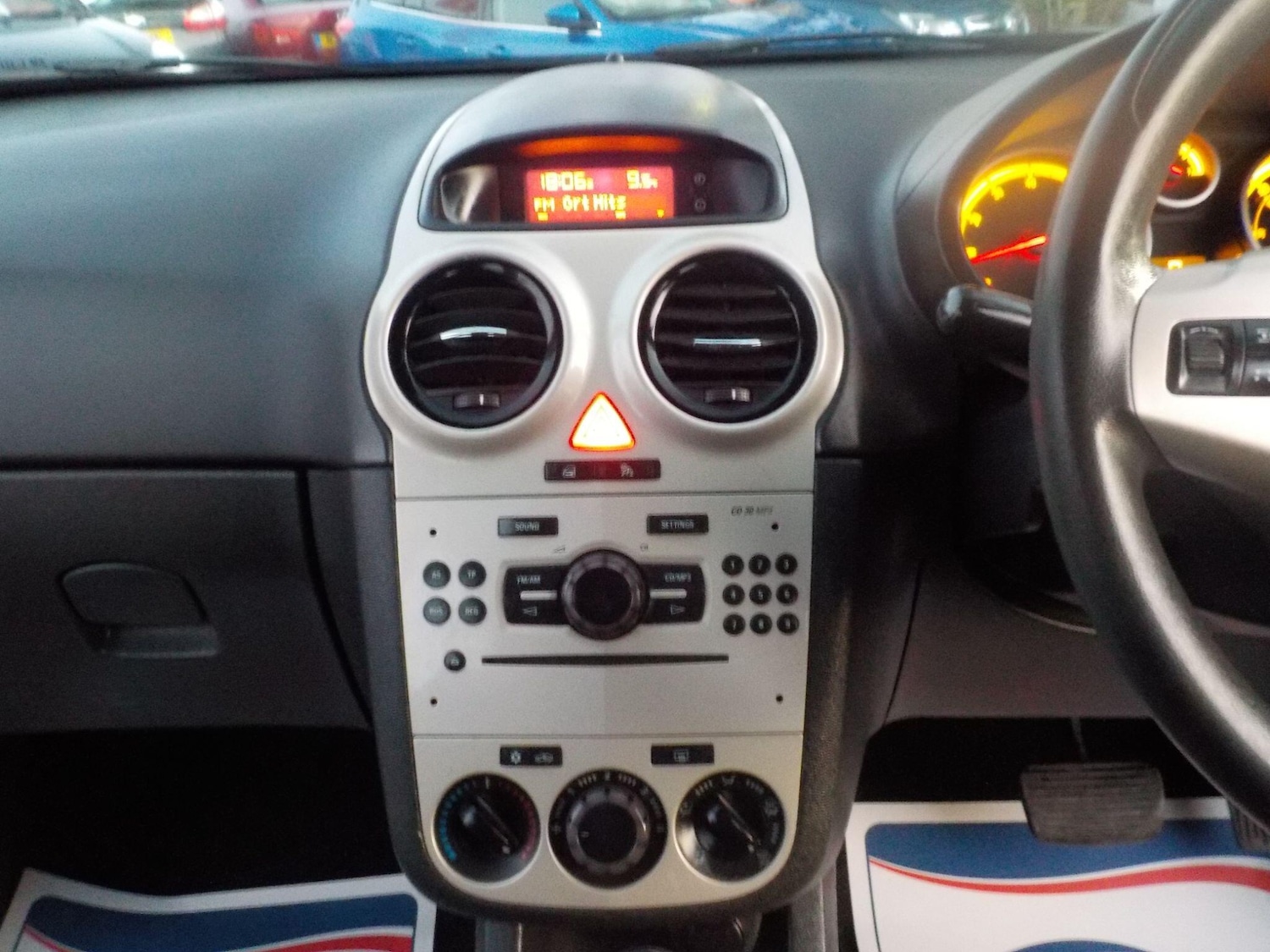 Used Vauxhall Corsa 2007 for sale - 77737925: Photo 13