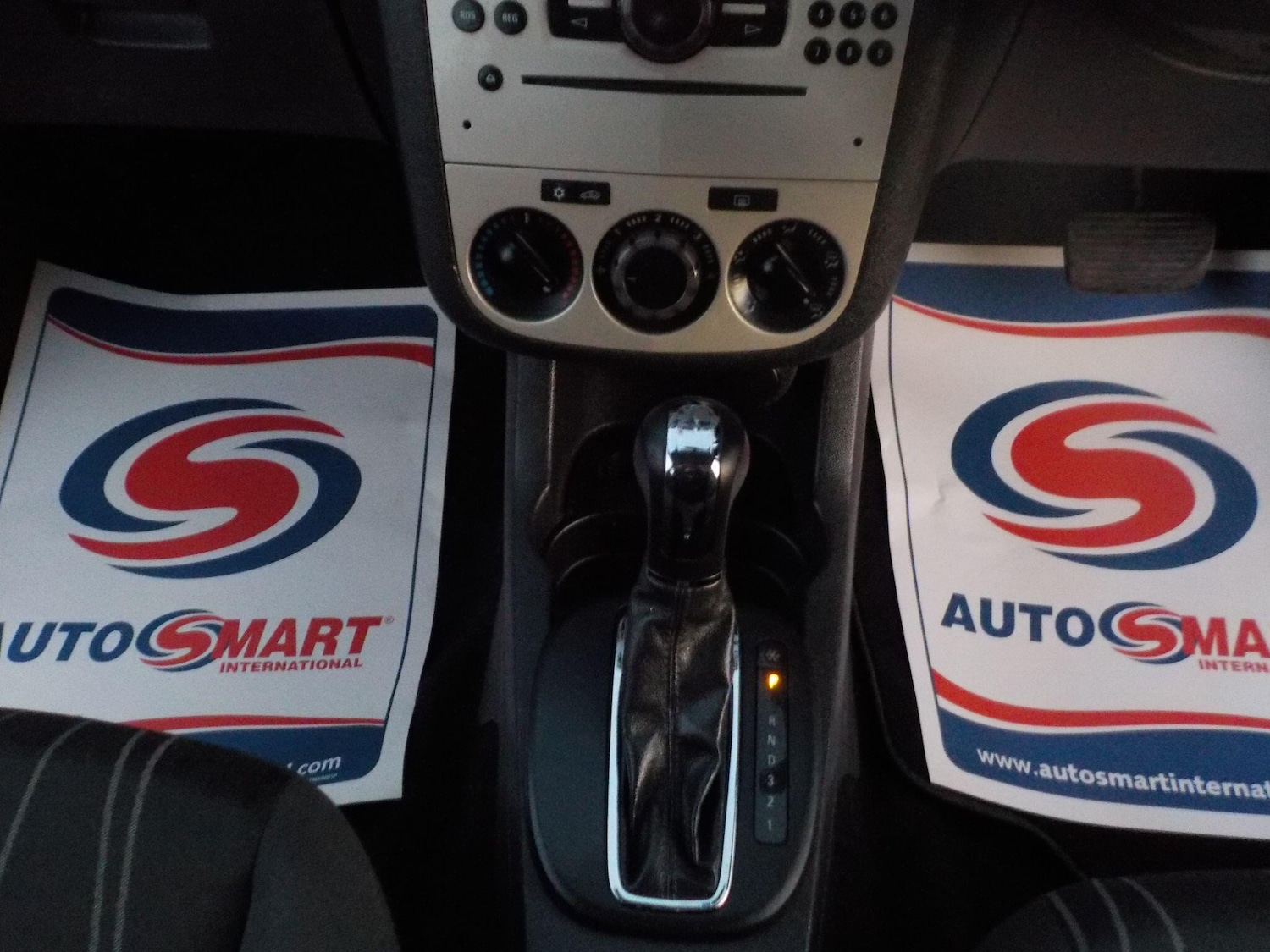 Used Vauxhall Corsa 2007 for sale - 77737925: Photo 15