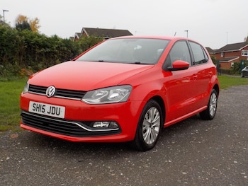 Used Volkswagen Polo 2015 for sale - 76424172: Photo