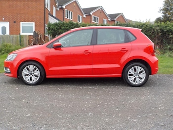 Used Volkswagen Polo 2015 for sale - 76424172: Photo