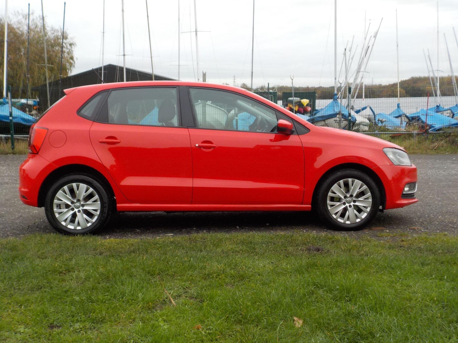 Used Volkswagen Polo 2015 for sale - 76424172: Photo 6